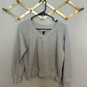 Universal Thread Light Gray V-Neck Sweater